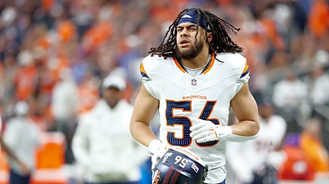 Broncos linebacker suffers broken leg in preseason opener