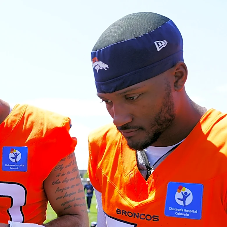 Cornerback cut by Broncos returning to college football to play for LSU