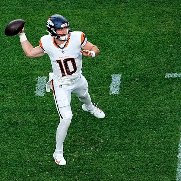 Tim Jenkins reviews Bo Nix’s preseason film: ‘Bo just looks comfortable'