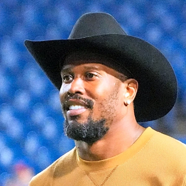 Von Miller used a creative deal to secure jersey number with his new team