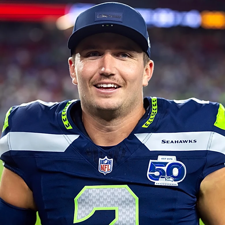 Ex-Broncos quarterback leads comeback win in NFL's season opener