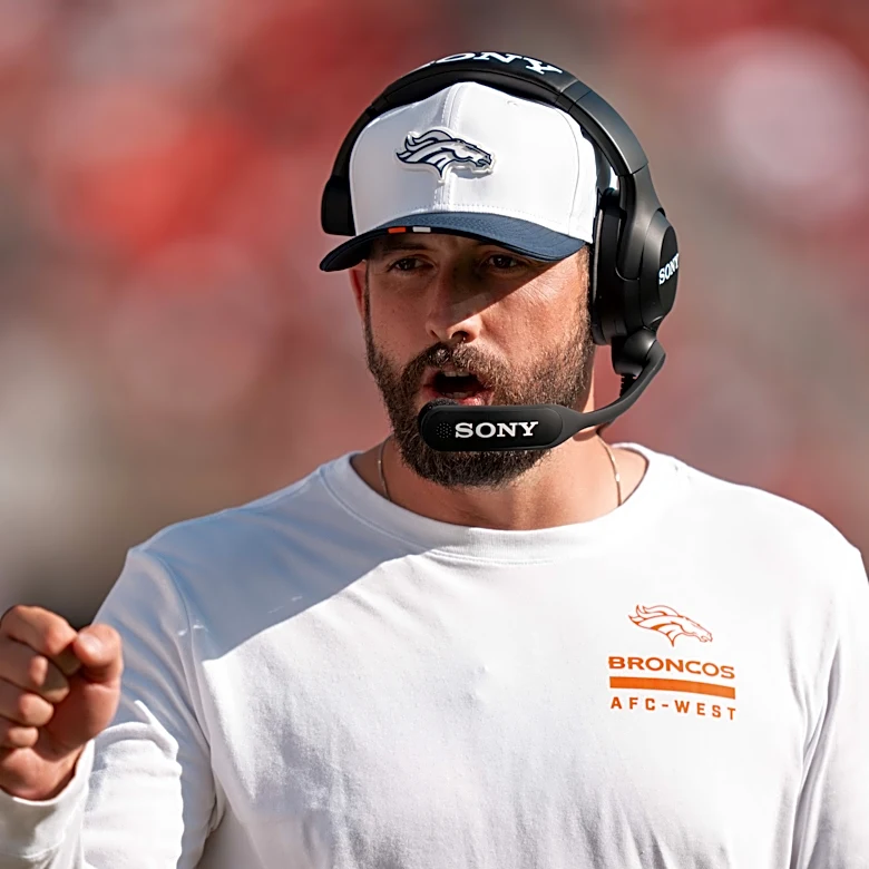 Should Sean Payton take back play-calling from Davis Webb?