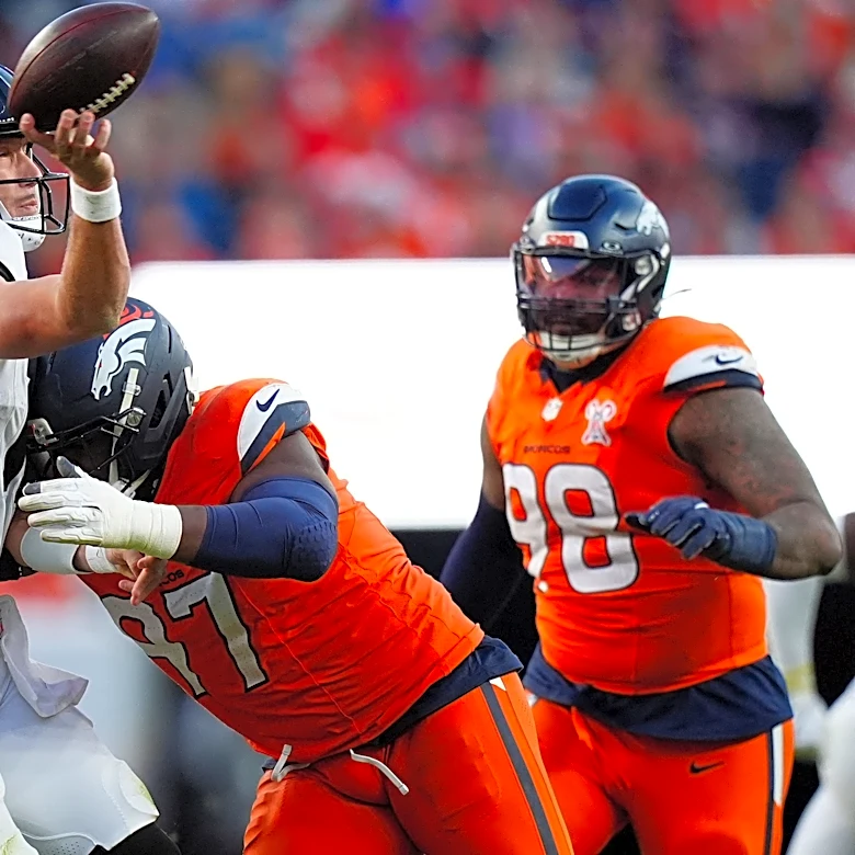 Who the experts predict to win in the Broncos-Jaguars game