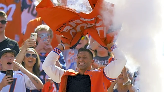 Tim Tebow messed up ‘one job’ before Broncos game, but fans still loved it