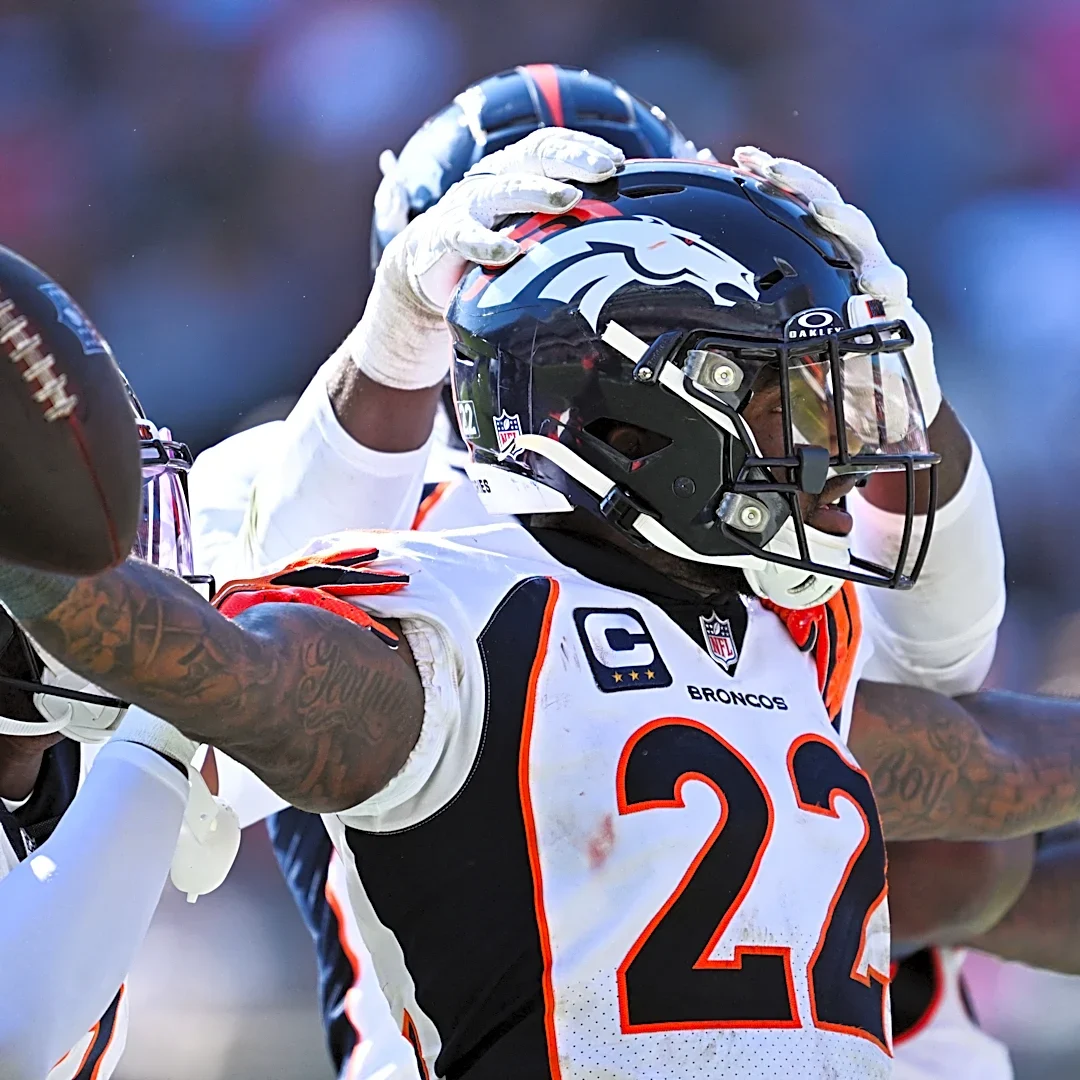 15-year NFL safety returns to Broncos for official retirement