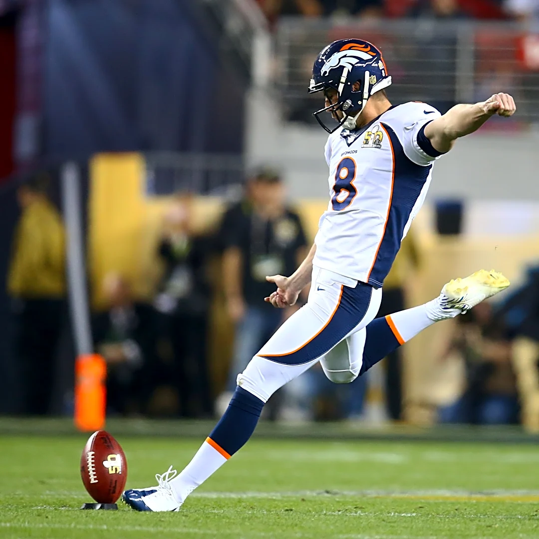 Broncos Super Bowl 50 champion signs with Rams