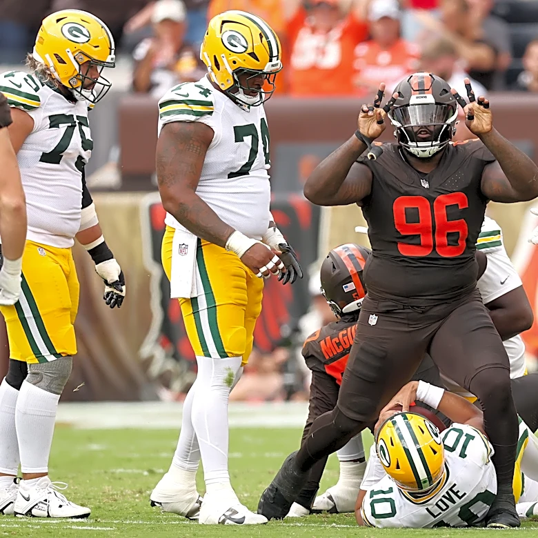 Browns activate Maliek Collins off the PUP list, can begin practicing