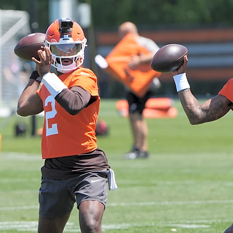 Social media reacts to the news of the Browns naming a starting QB