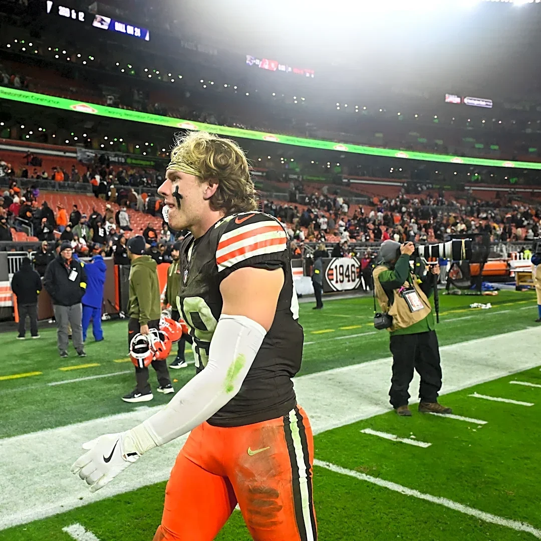 Todd Monken shares what led to Carson Schwesinger playing in Week 6