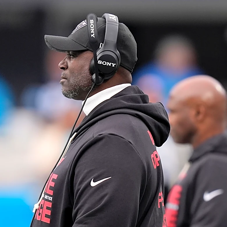 Buccaneers sign QB3 to practice squad