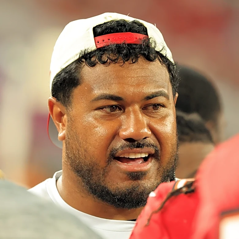 Bucs biggest contracts in offseason start season slow