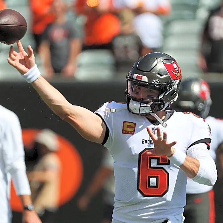 Zac Robinson brings play action back to Bucs offense