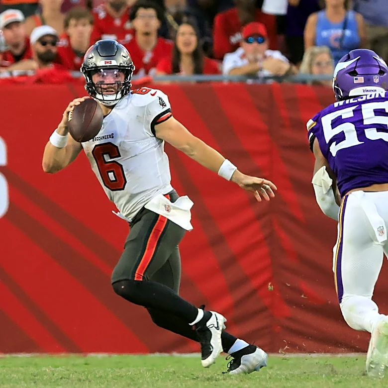 How much time could Baker Mayfield miss with dislocated thumb?