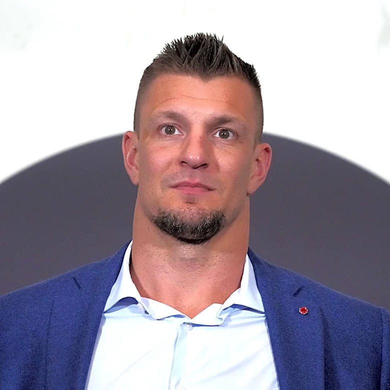Rob Gronkowski bluntly details why Buccaneers' Todd Bowles is on the hot seat