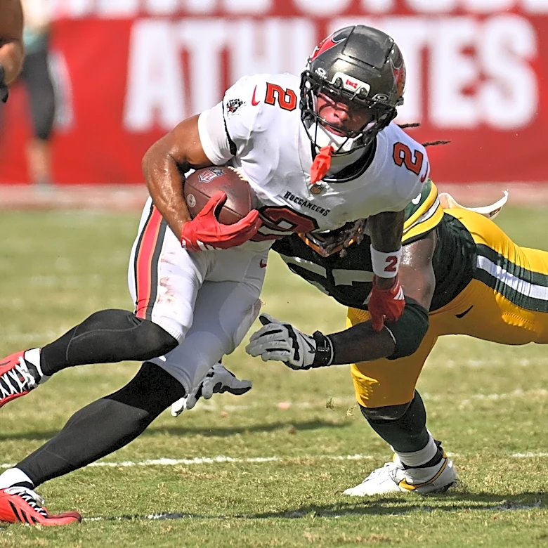 Should you start Bucs WR/TE this week in fantasy football?