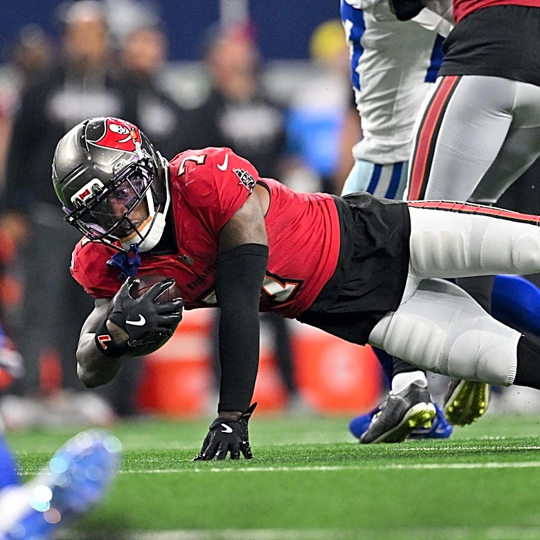 Bucky Irving powers Buccaneers to first win of season