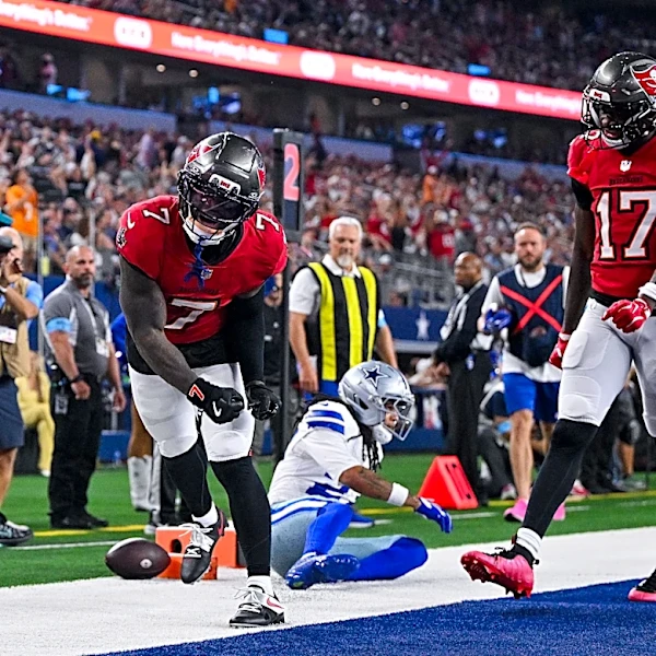 Jalon Daniels leads Bucs to big upset in Dallas