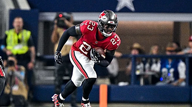 Tykee Smith lives up to Lavonte David's high praise