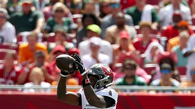 Buccaneers' week 5 snaps reveal where David Walker and Ted Hurst stand