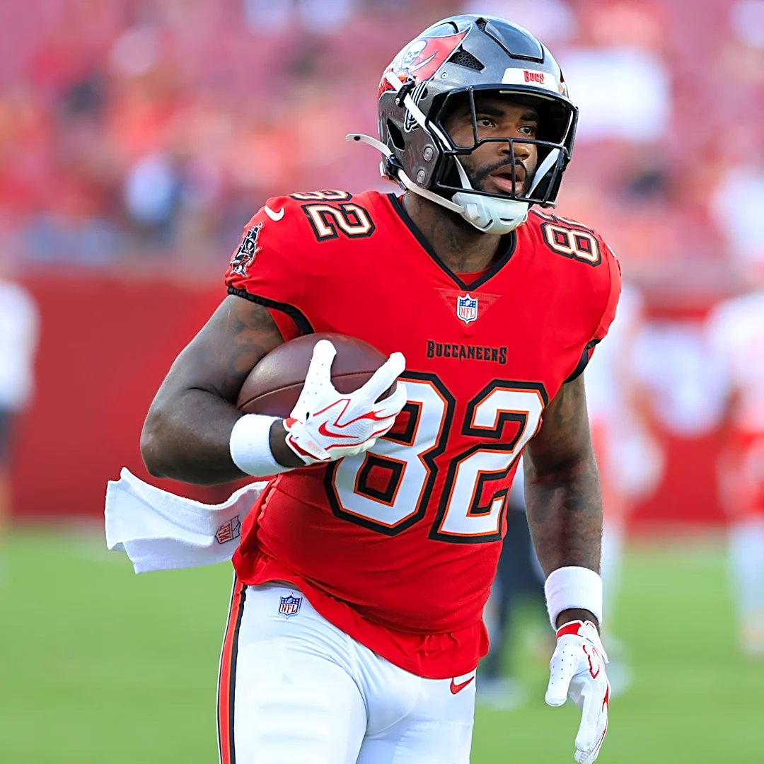 Former Buccaneers tight end Devin Culp signs with Browns
