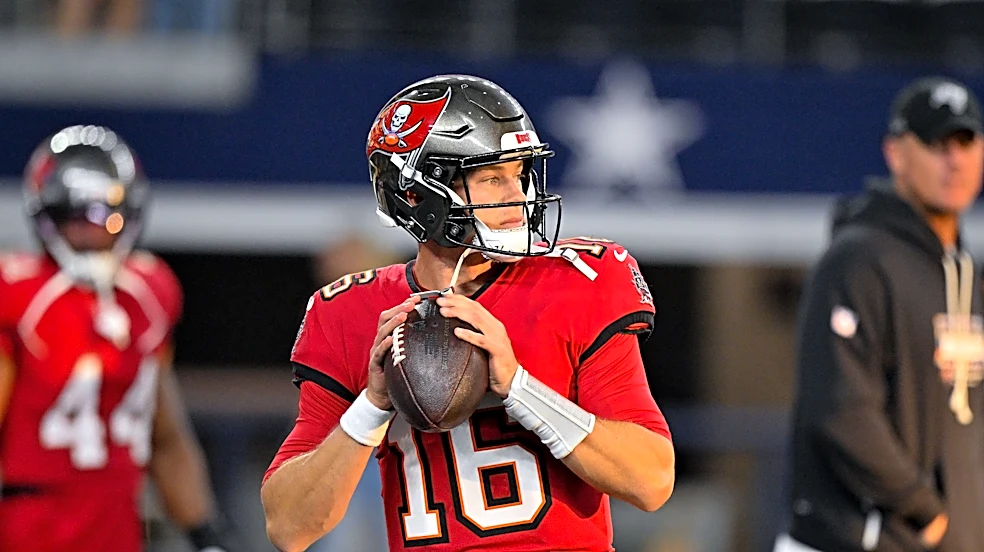Buccaneers elevate two players ahead of Steelers matchup