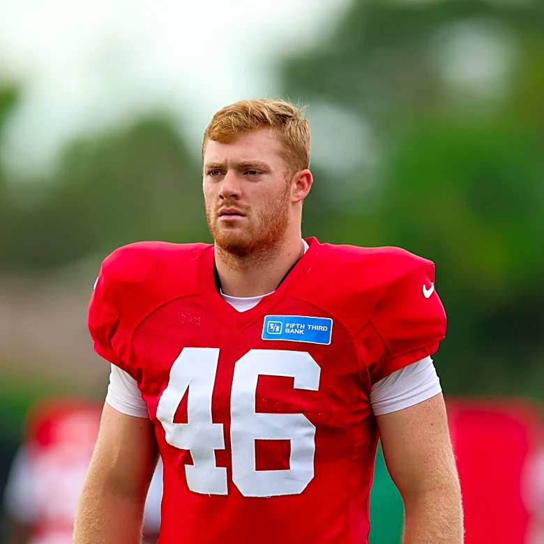 Buccaneers elevate rookie linebacker Caden Fordham for Week 7
