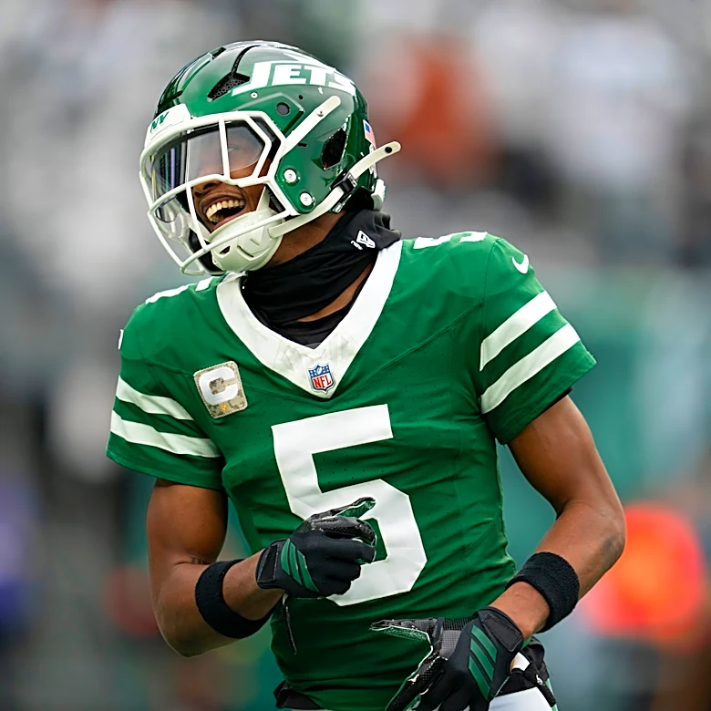 Former Ohio State WR Garrett Wilson make ridiculous one-handed grab