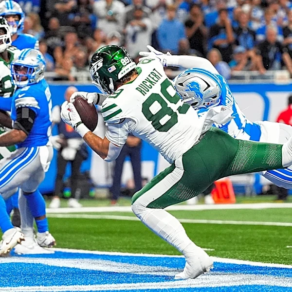 Former Ohio State tight end takes jab at Detroit fans with celebration