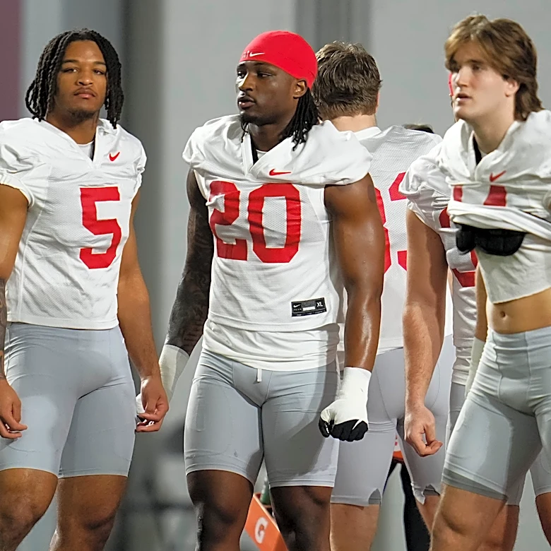 Black Stripe Alert! Five-star linebacker sheds black stripe