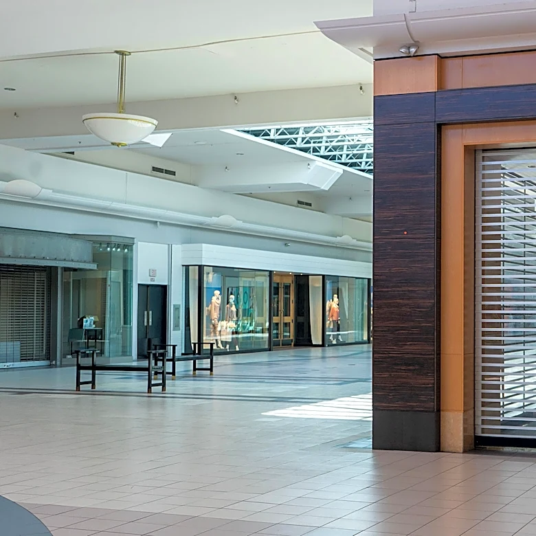 What stores remain open at Neshaminy Mall ahead of demolition?