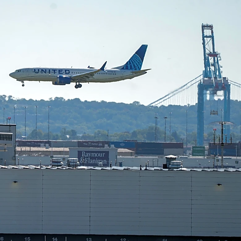 Flights in and out of Philly Airport grounded due to equipment outages