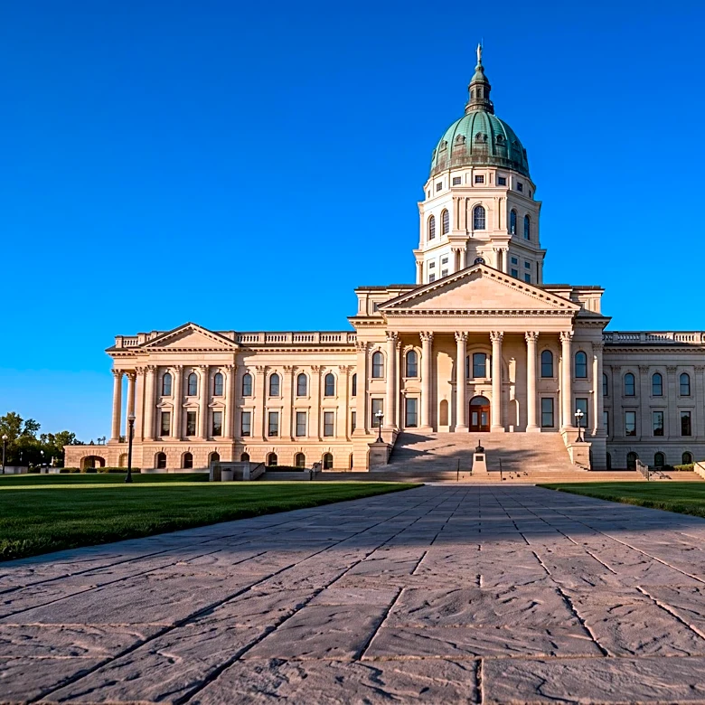 What the Governor of Kansas Can Do About Congressional Maps