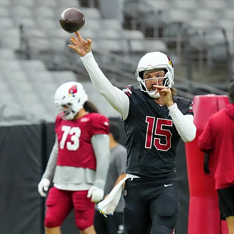 Arizona Cardinals training camp: Gardner Minshew stands out with jersey