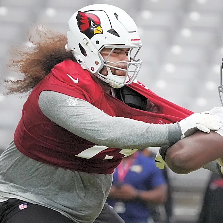 2 Arizona Cardinals starting guards miss Monday's practice