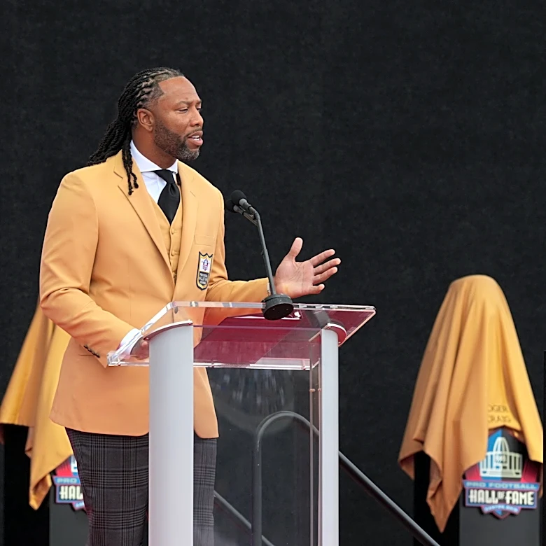 Arizona Cardinals fans can finally say goodbye to and cheer on Larry Fitzgerald