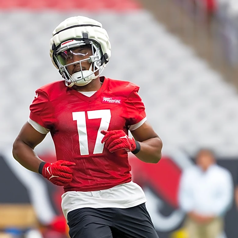 Arizona Cardinals sign Zay Jones, but to practice squad