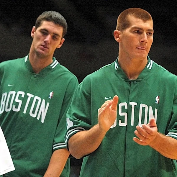 Today in Boston Celtics history: Wolkowyski signed; Dickau, Kinney, Hoefer born