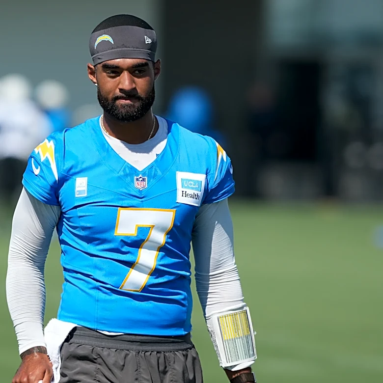 Chargers roster news: LA solidifies backup quarterback