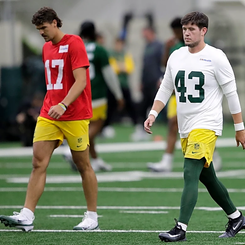 Chargers work out 4 players before making decision at long snapper