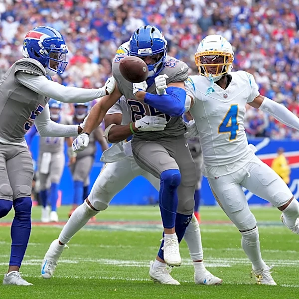 Chargers drop third straight: Instant analysis of LA’s Week 3 loss