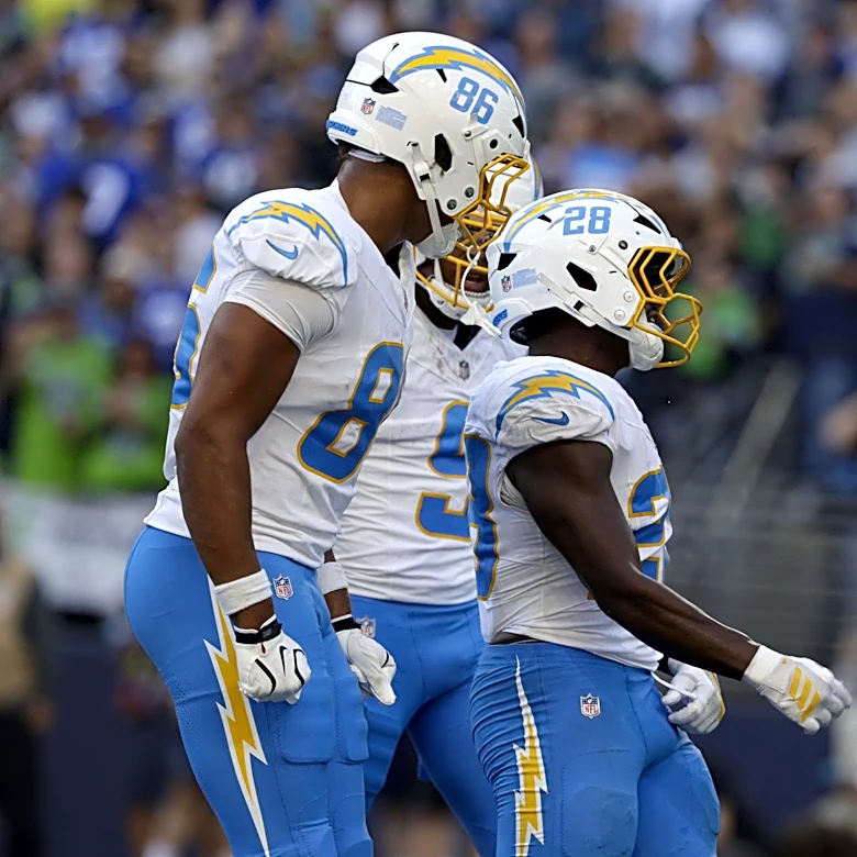 Chargers drop to 0-4: Top social media reactions from loss to Seahawks