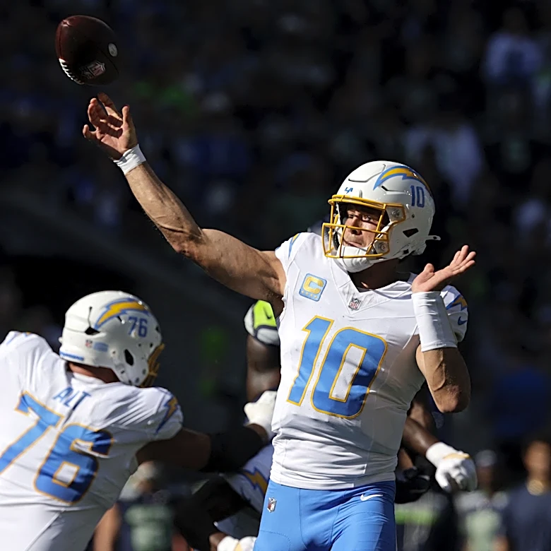 Chargers' Justin Herbert has shocking start not seen since 2000