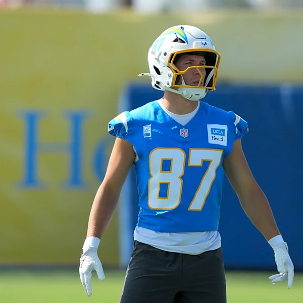Chargers bring back familiar face at wide receiver