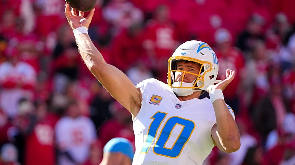 Chargers vs. Chiefs live tracker: Score, highlights, analysis