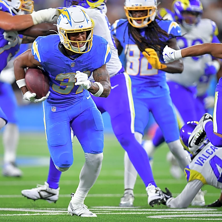 Chargers lose running back to NFC East team ahead of Week 8