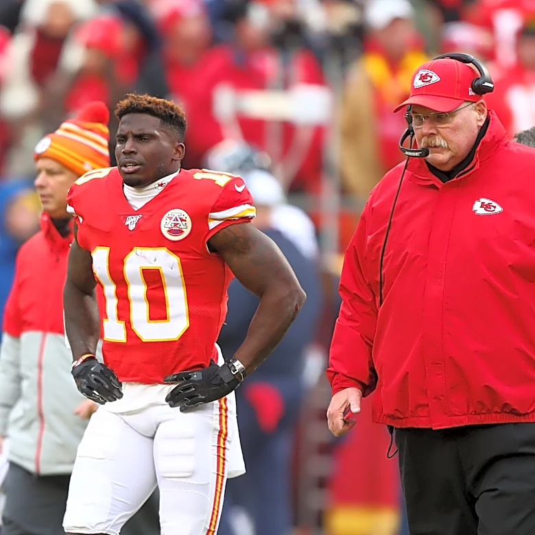 Injury update may complicate Chiefs' potential pursuit of Tyreek Hill
