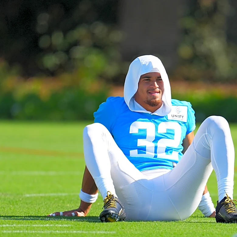 Chiefs DB Alohi Gilman discusses his role as a leader in the secondary