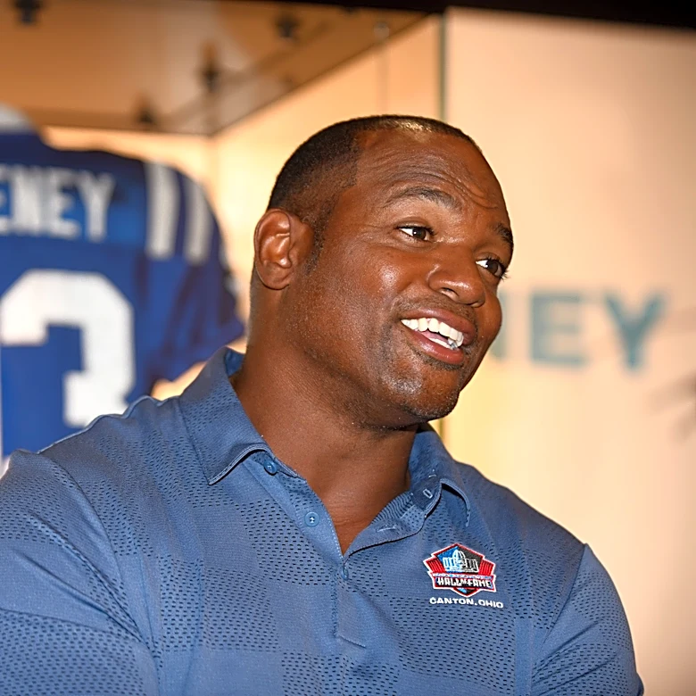 Dwight Freeney shares a defensive take on Patrick Mahomes' injury