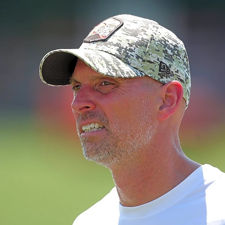 Chad O'Shea praises the progress of two receivers in training camp
