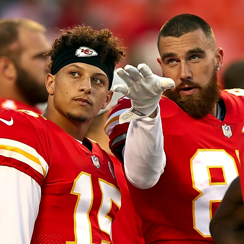 Chiefs vs. Broncos: KC stars make stylish entrance for 'MNF' in Week 1